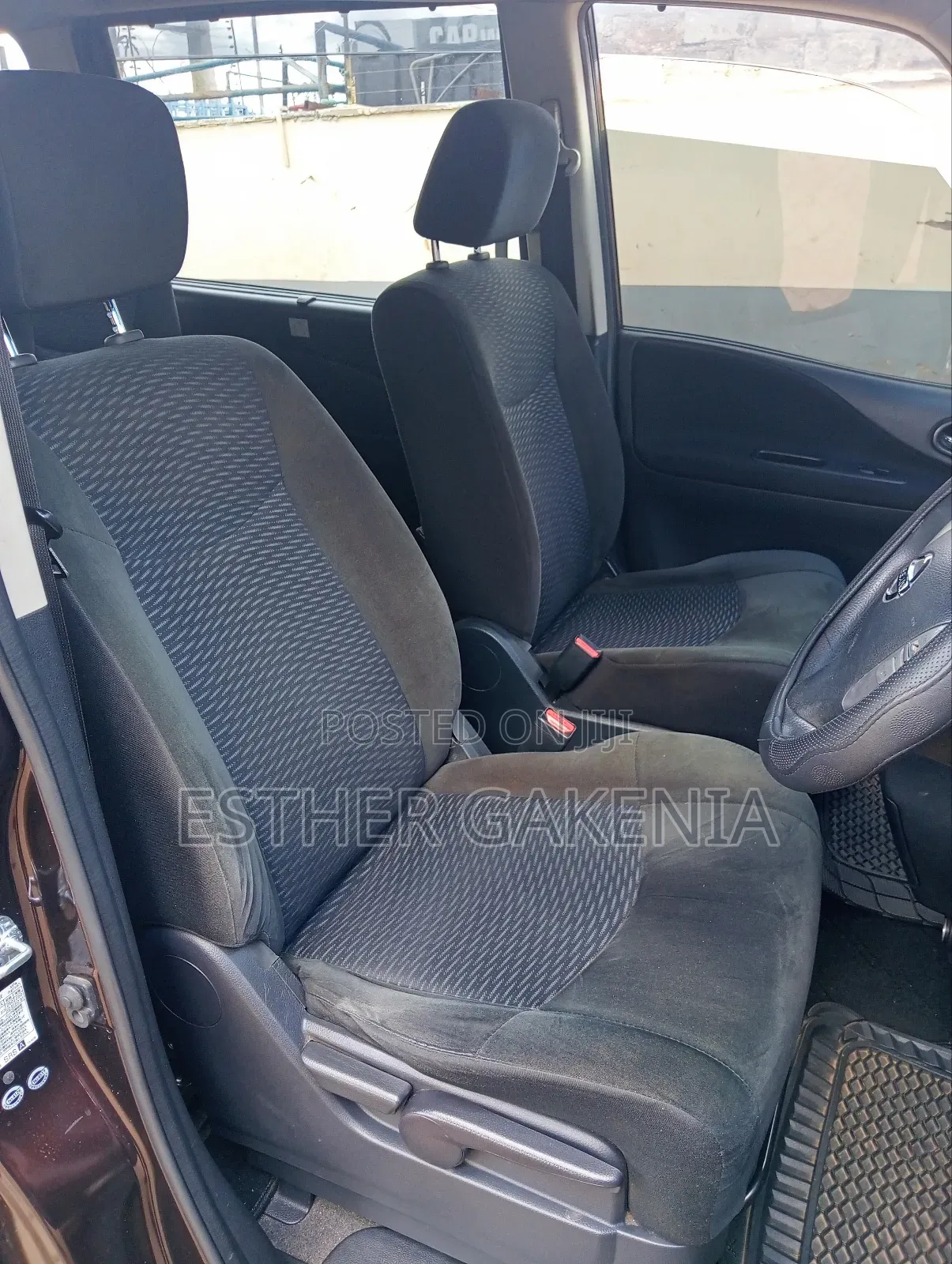 Nissan Serena 2016 Brown