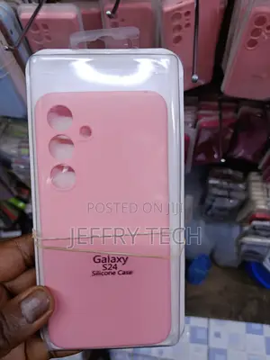 Silbi Samsung Galaxy S24 Liquid Silicone Case With Cloth Lining