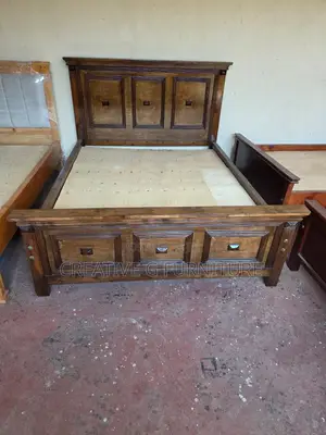 *Strong Hardwood 5*6 Bed
