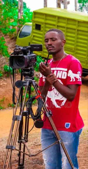 Videographer/Photographer/ Marketer