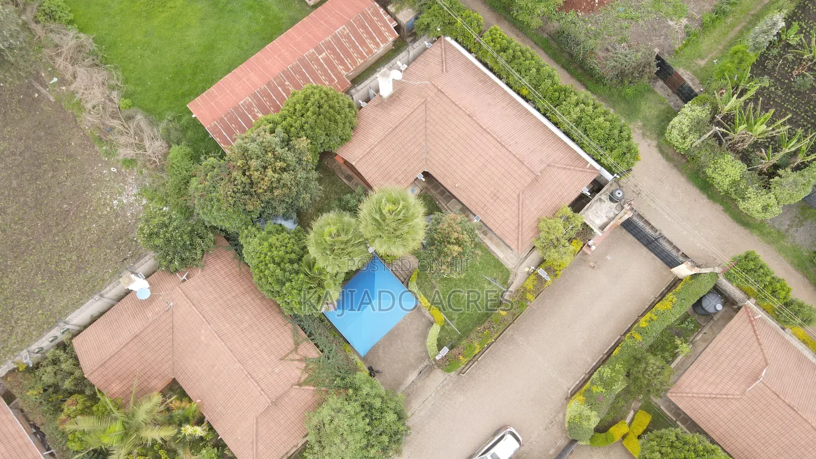 3bdrm Bungalow in Vineyard, Oloolua for sale