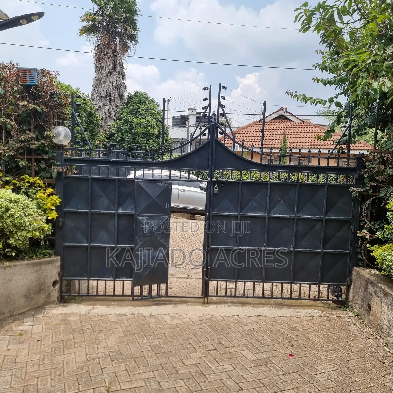 3bdrm Bungalow in Vineyard, Oloolua for sale