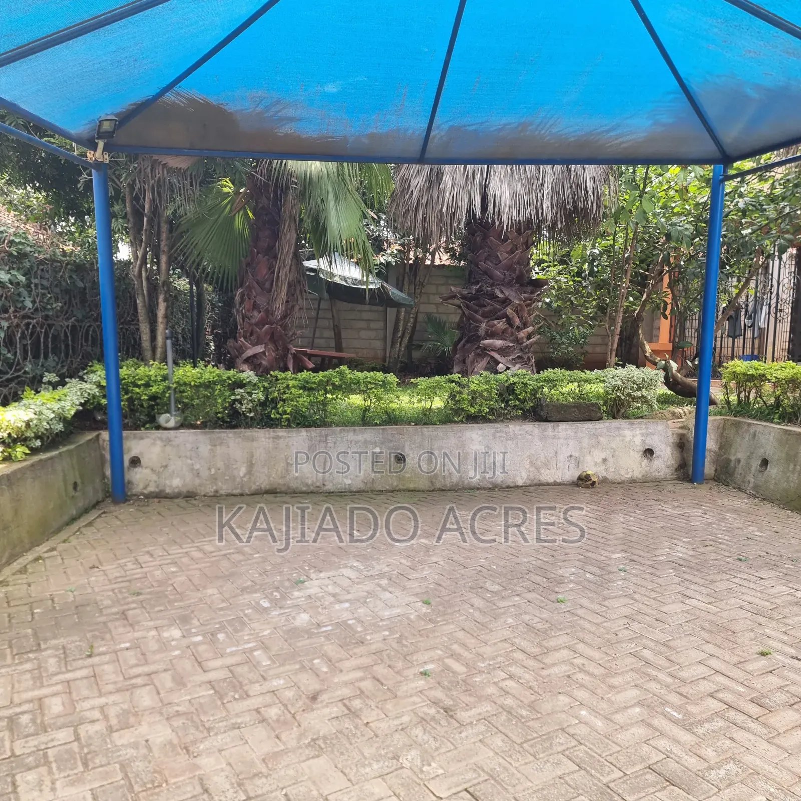 3bdrm Bungalow in Vineyard, Oloolua for sale