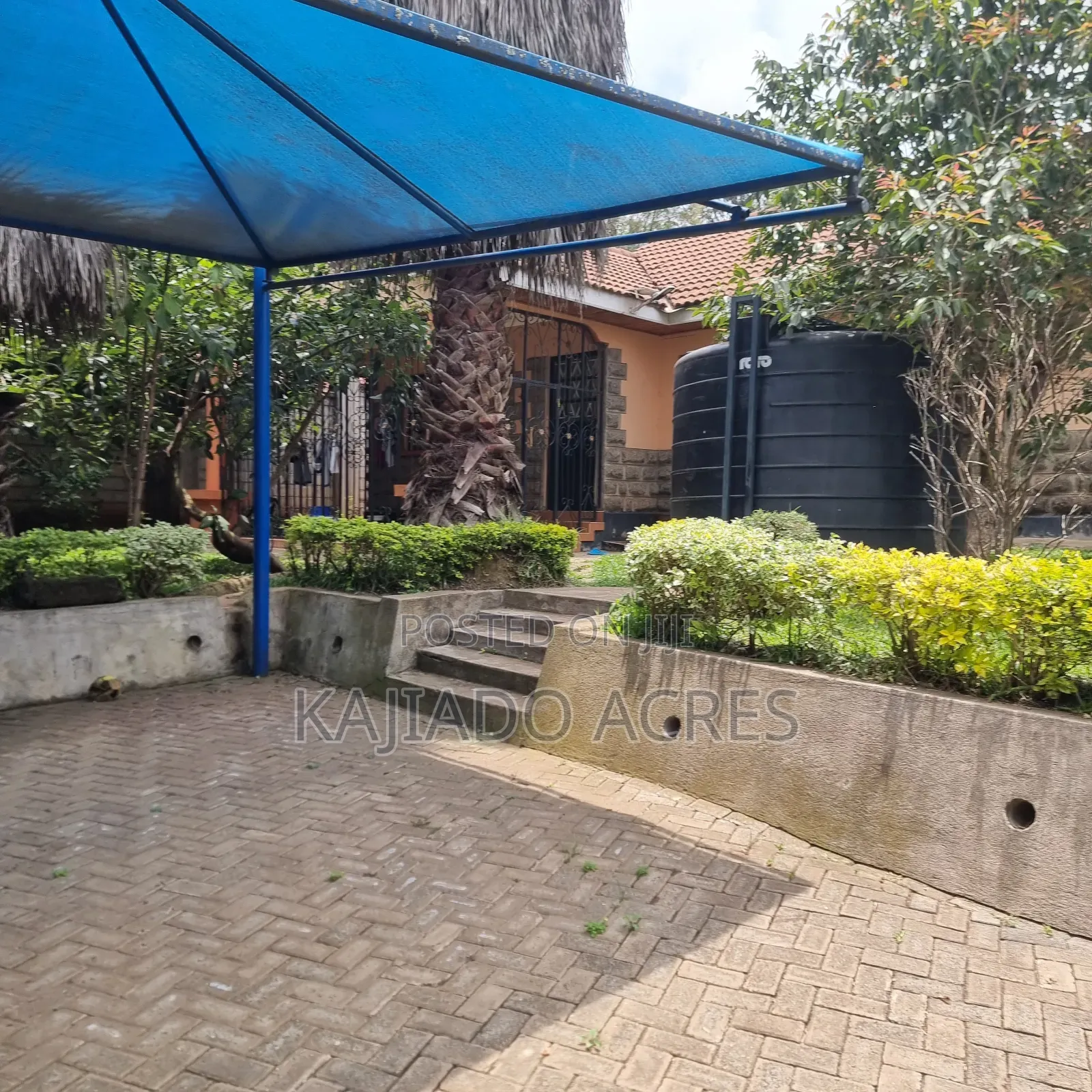 3bdrm Bungalow in Vineyard, Oloolua for sale