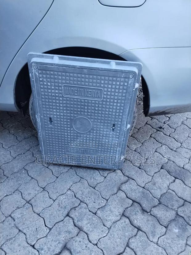 Composite Reinforced Manhole Cover - main view