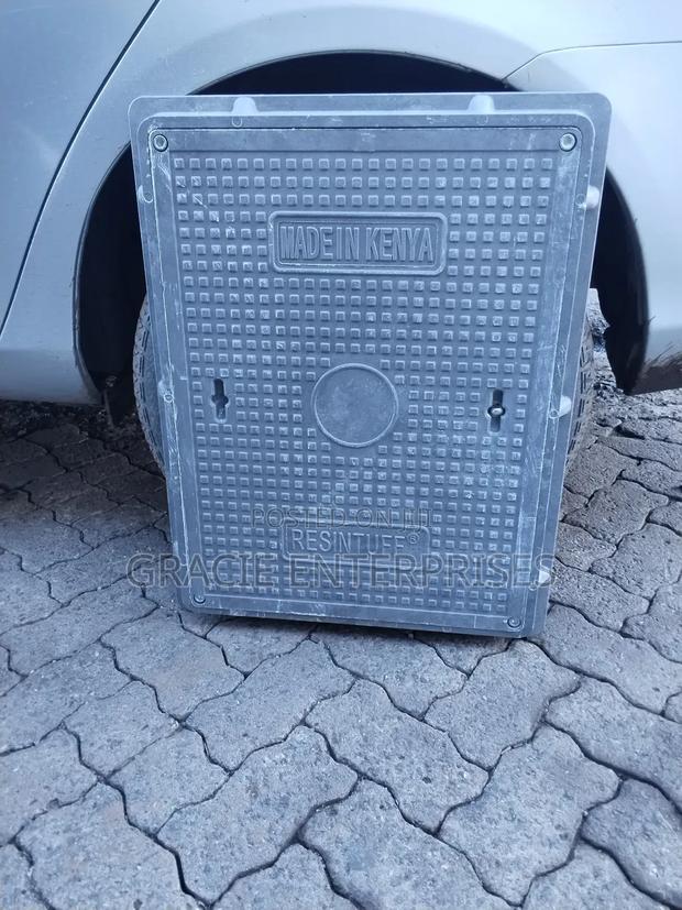 Composite Reinforced Manhole Cover - thumbnail 2