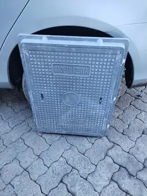 Composite Reinforced Manhole Cover