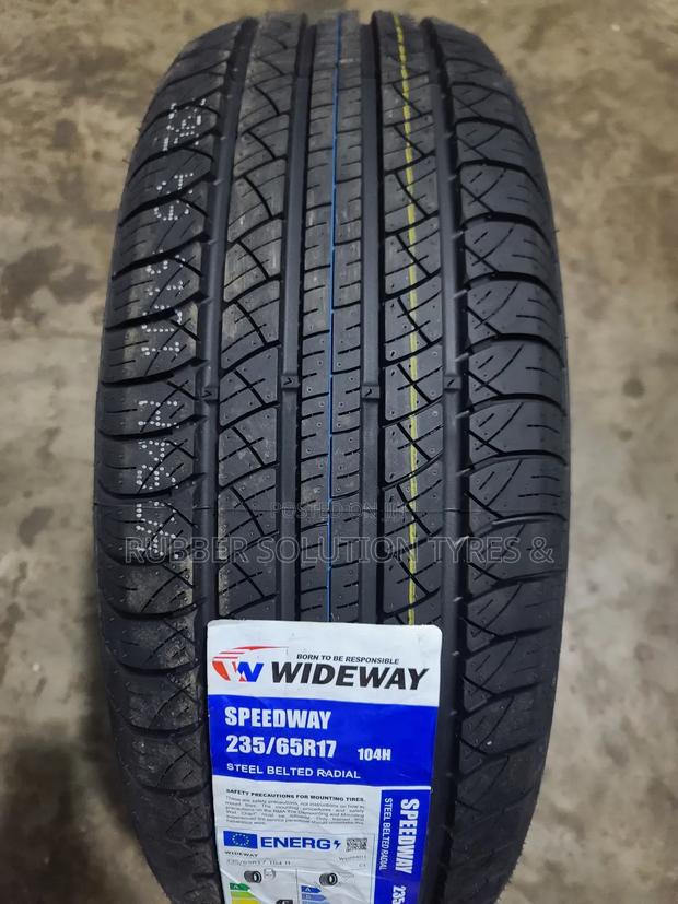 235 /65 R17 Wideway Tyres 104h Speedways - thumbnail 2