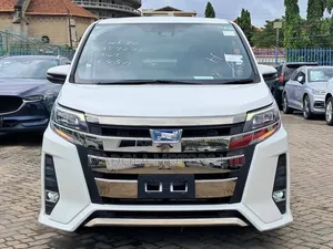 Toyota Noah 1.8 FWD Hybrid (7 seater) 2019 White