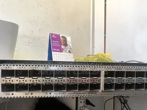 Huawei Cloudengine 6881-48s6cq Core Switch