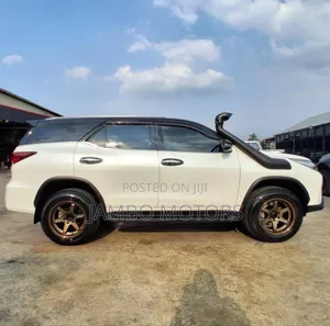 Toyota Fortuner 2020 White