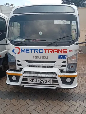 Isuzu NQR 2022 White