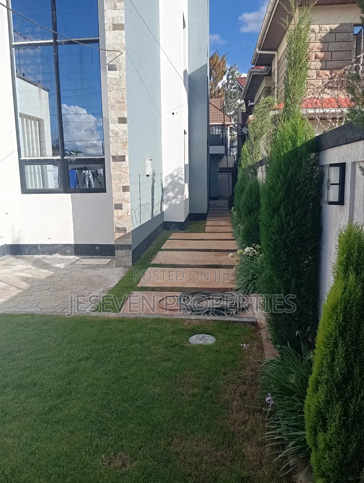 Furnished 6bdrm Mansion in Syokimau, Gateway Mall Area for sale