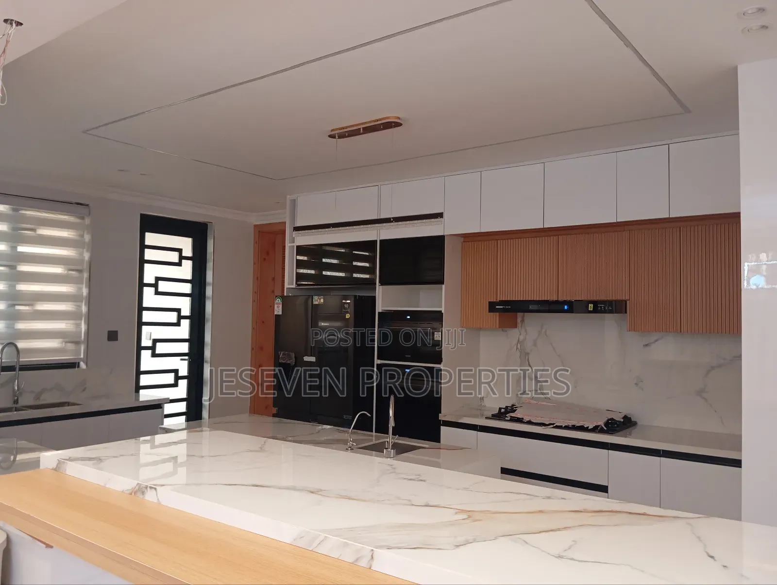 Furnished 6bdrm Mansion in Syokimau, Gateway Mall Area for sale