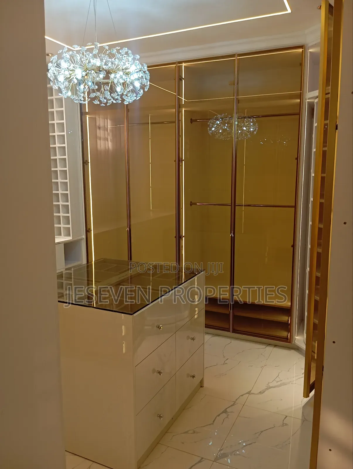 Furnished 6bdrm Mansion in Syokimau, Gateway Mall Area for sale