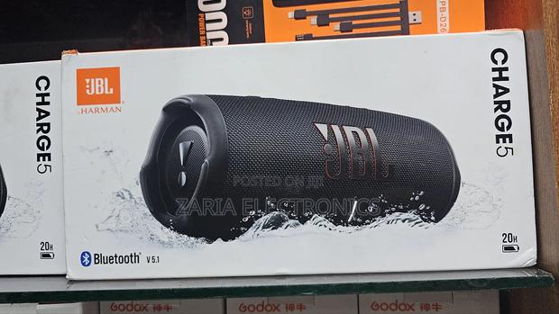 JBL Charge 5 Bluetooth Speaker Charge 5 Black - thumbnail 2