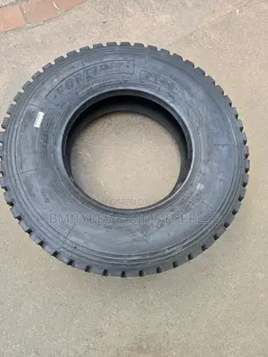 9.5 R17. 5 Fortune Tyres (Diff)
