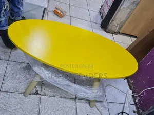 Classic Oval Table