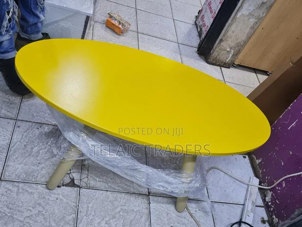 Classic Oval Table