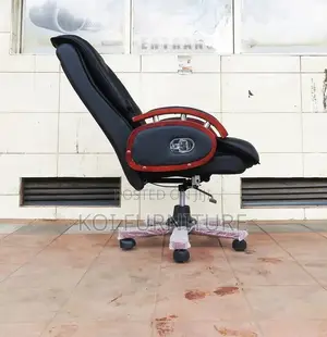 Office Chair : Director's Executive Office Chair