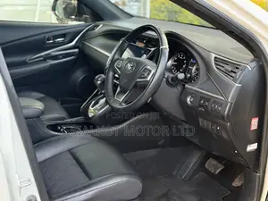 Toyota Harrier 2.0 2019 White