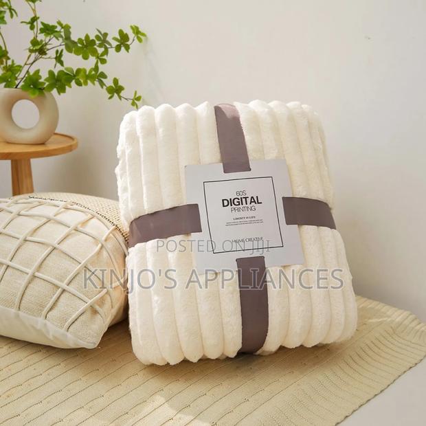 Fleece Blanket - thumbnail 2