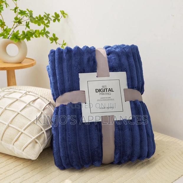 Fleece Blanket - thumbnail 4