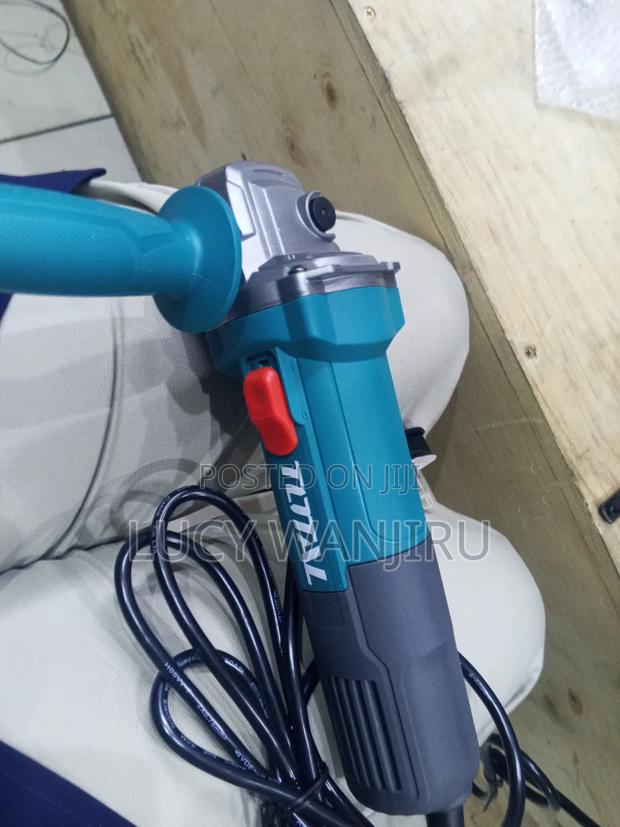 4.5" Grinder/710w