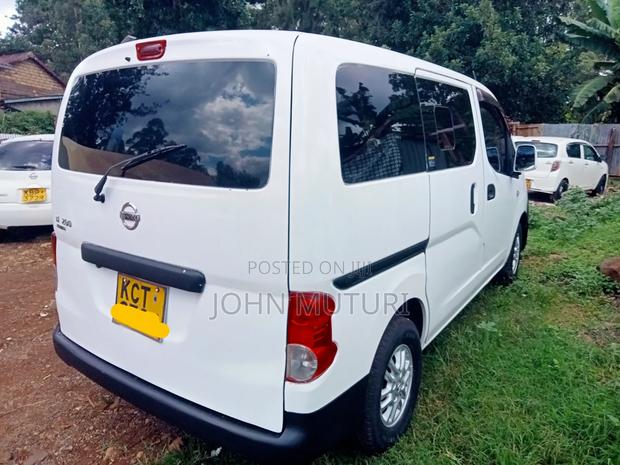Nissan NV200 2012 White - thumbnail 2