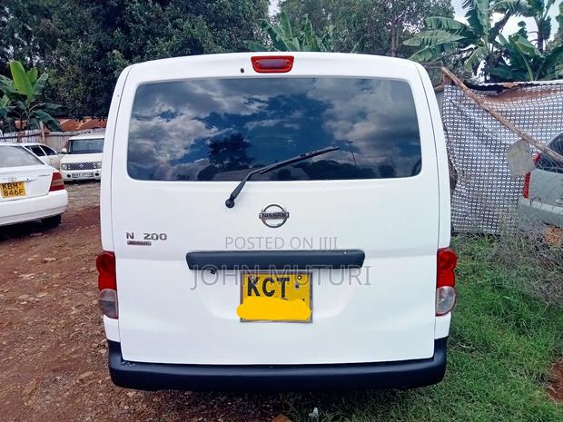 Nissan NV200 2012 White - thumbnail 3