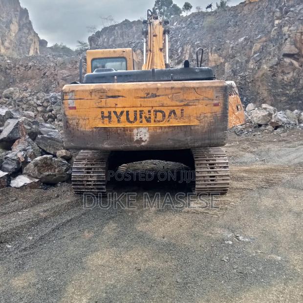 Excavator for Sale - thumbnail 3