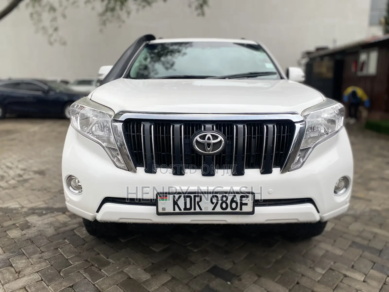 Toyota Land Cruiser Prado 2017 White