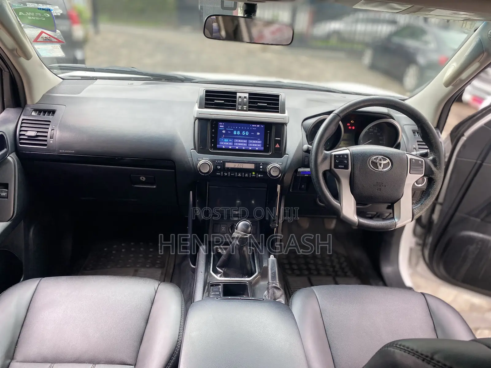 Toyota Land Cruiser Prado 2017 White