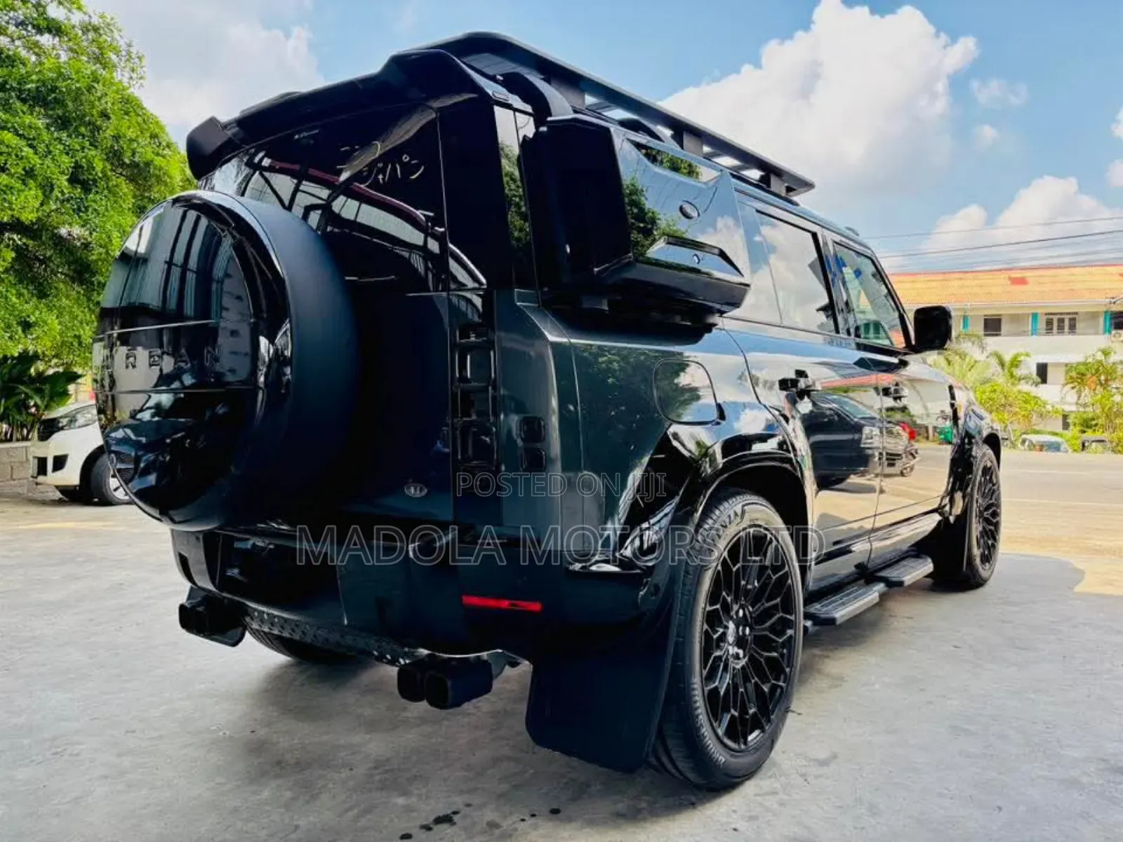 Land Rover Defender Carpathian Edition 2023 Gray