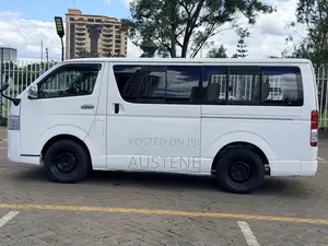 Toyota HiAce 2014 White