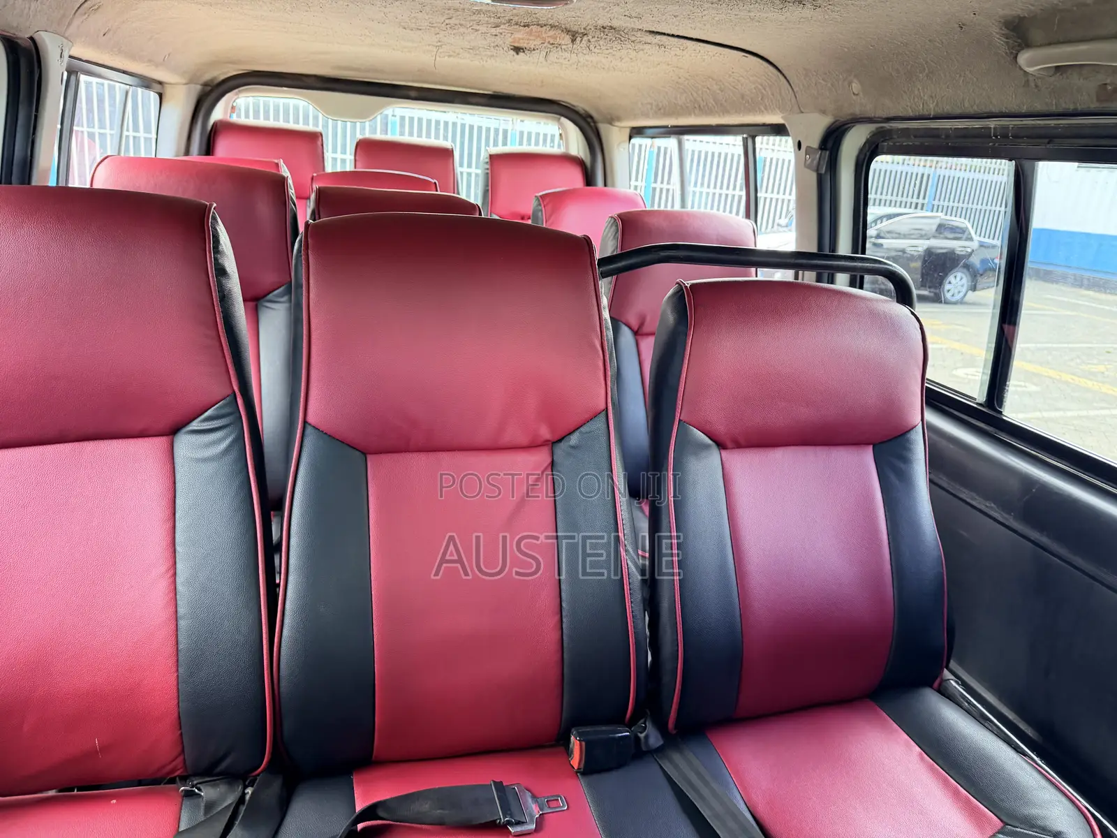 Toyota HiAce 2014 White