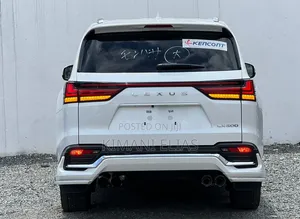 Lexus LX LX 600 2023 White