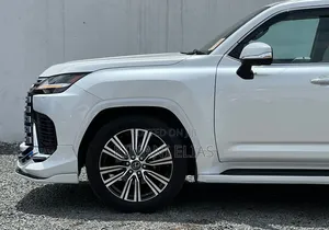 Lexus LX LX 600 2023 White
