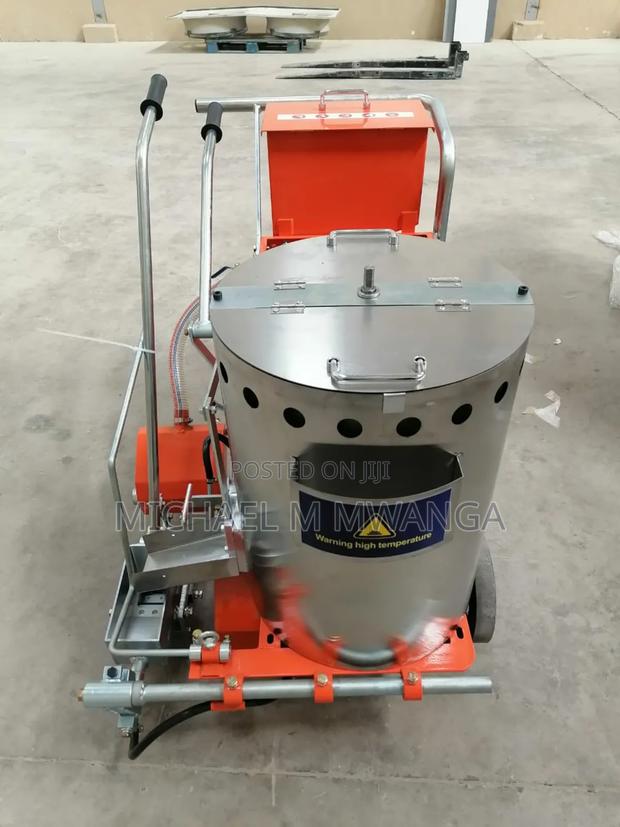Rapid Melt Thermoplastic Road Marking Machine