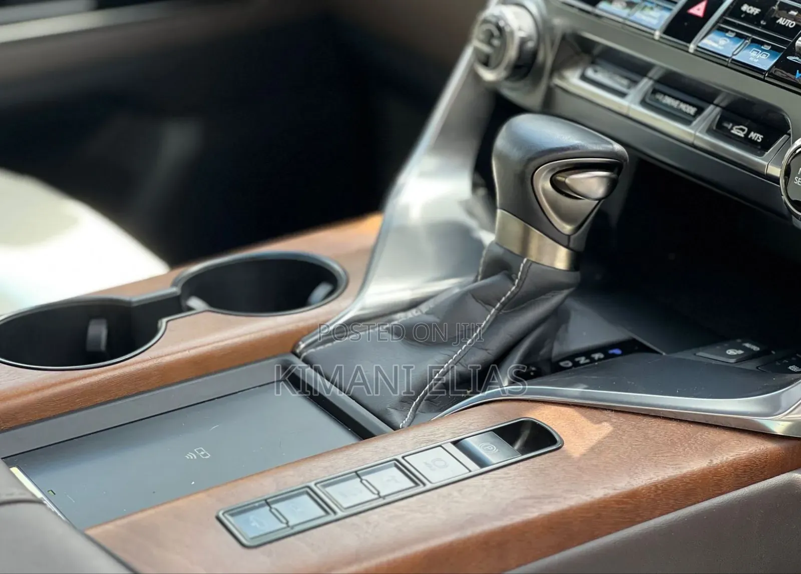 Lexus LX LX 600 2023 White