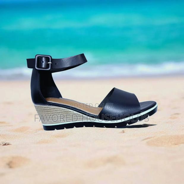 Wedge Heels - thumbnail 3