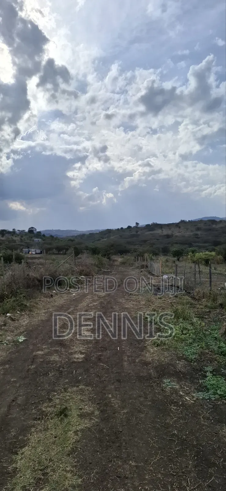 Distress Sale. Must Sell. Quarter 1⁄4 Acre Plot for Sale in Kiserian