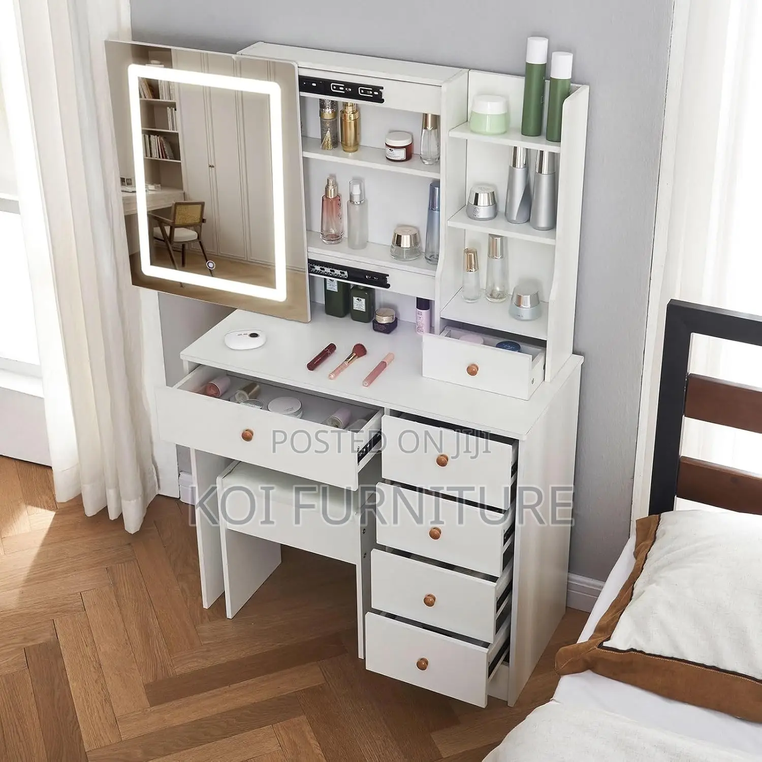 Dressers; Top Stylish White Modern Classic Vanity Set