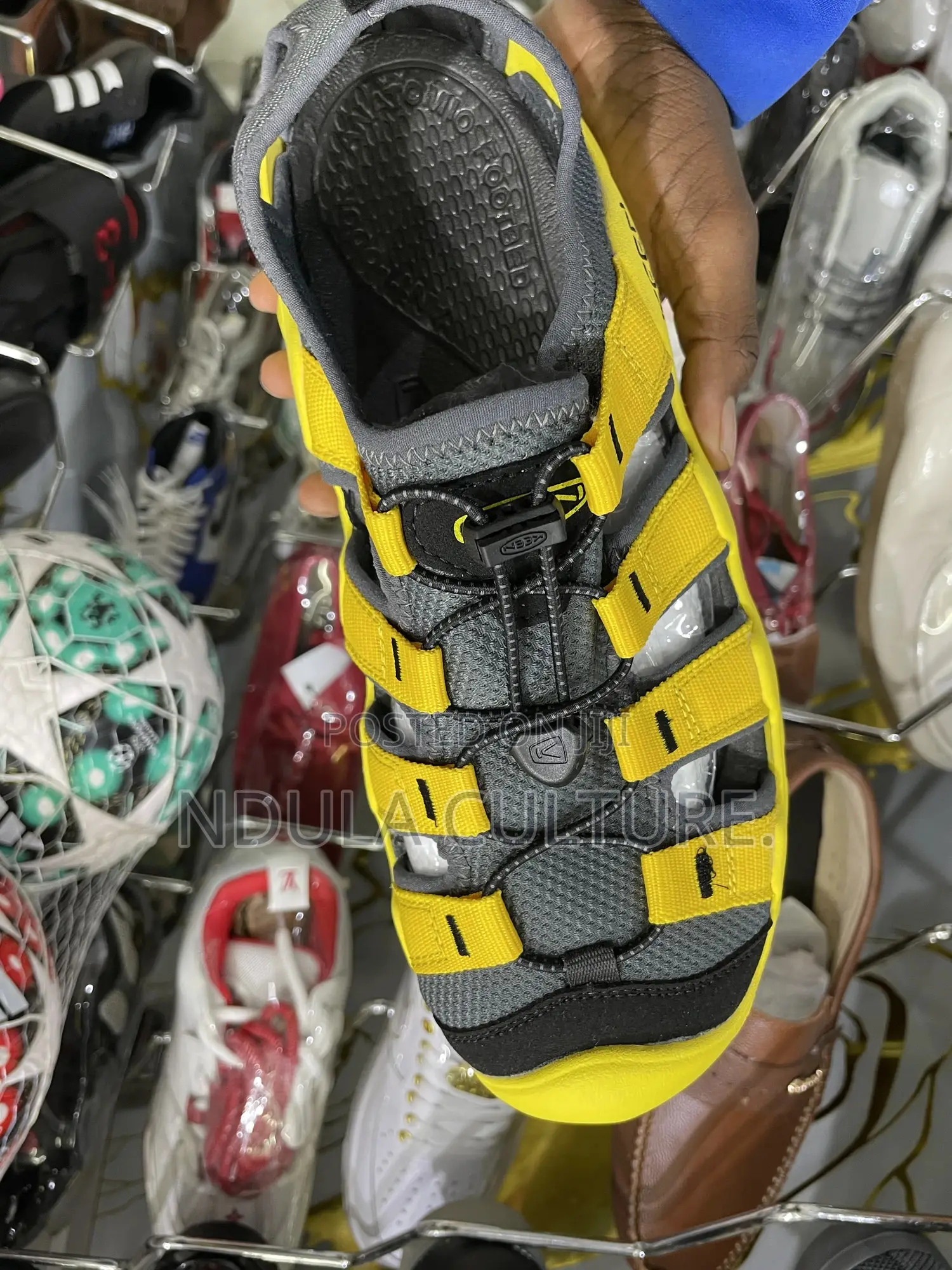 Keen Sandals Leather //Canvas