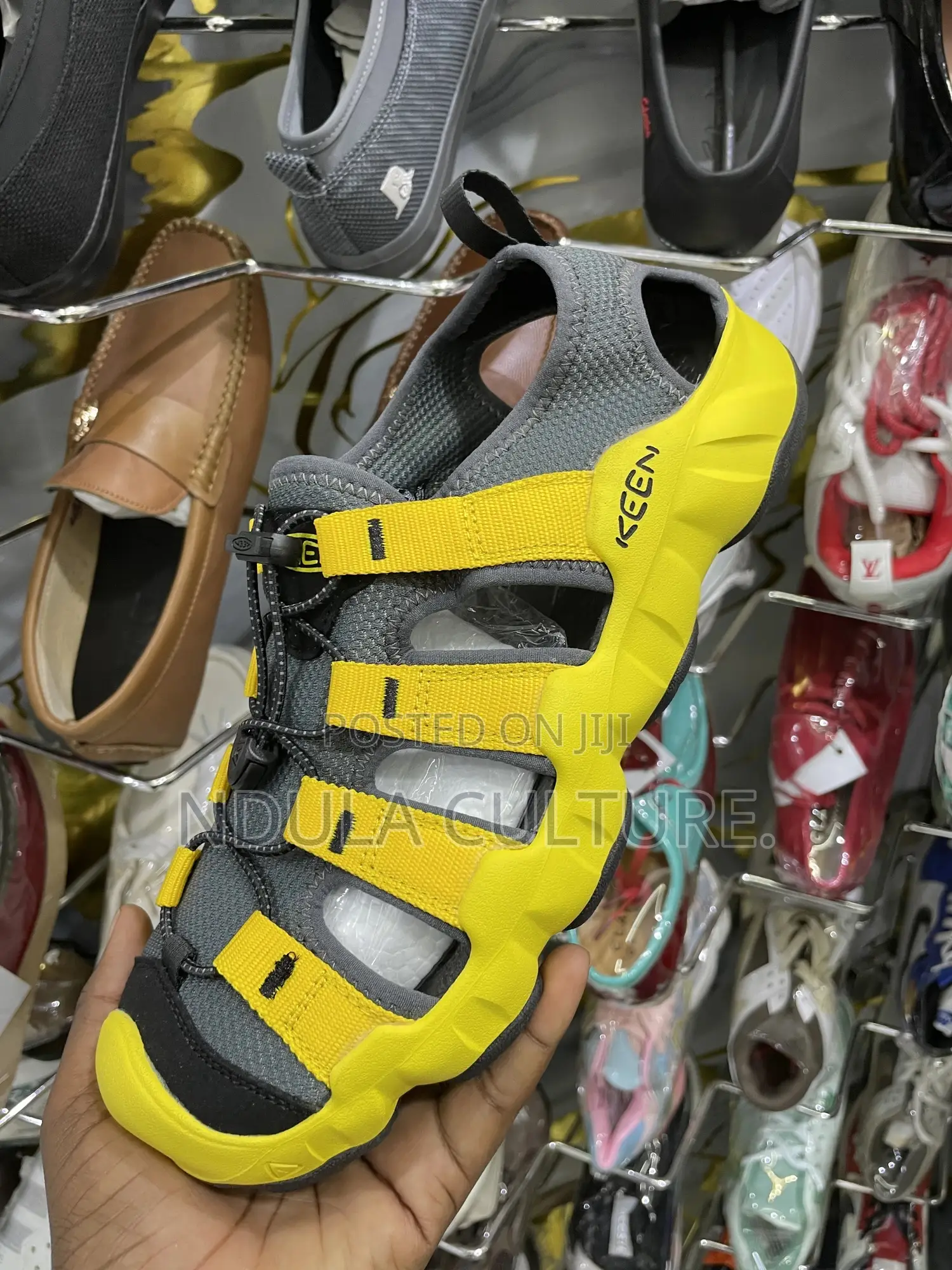 Keen Sandals Leather //Canvas