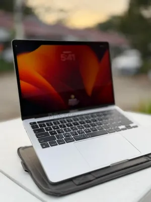 Laptop Apple MacBook Pro 2022 M2 16GB Apple M2 SSD 1T