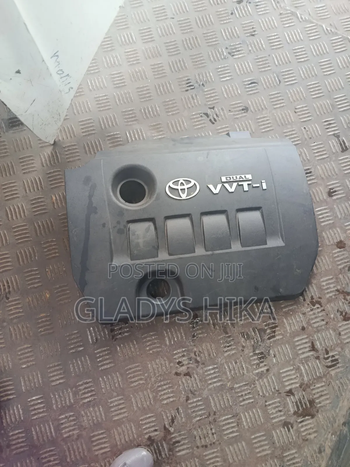 Dual Vvti Top Cover on Sale