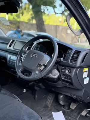 Toyota HiAce 2019 Black