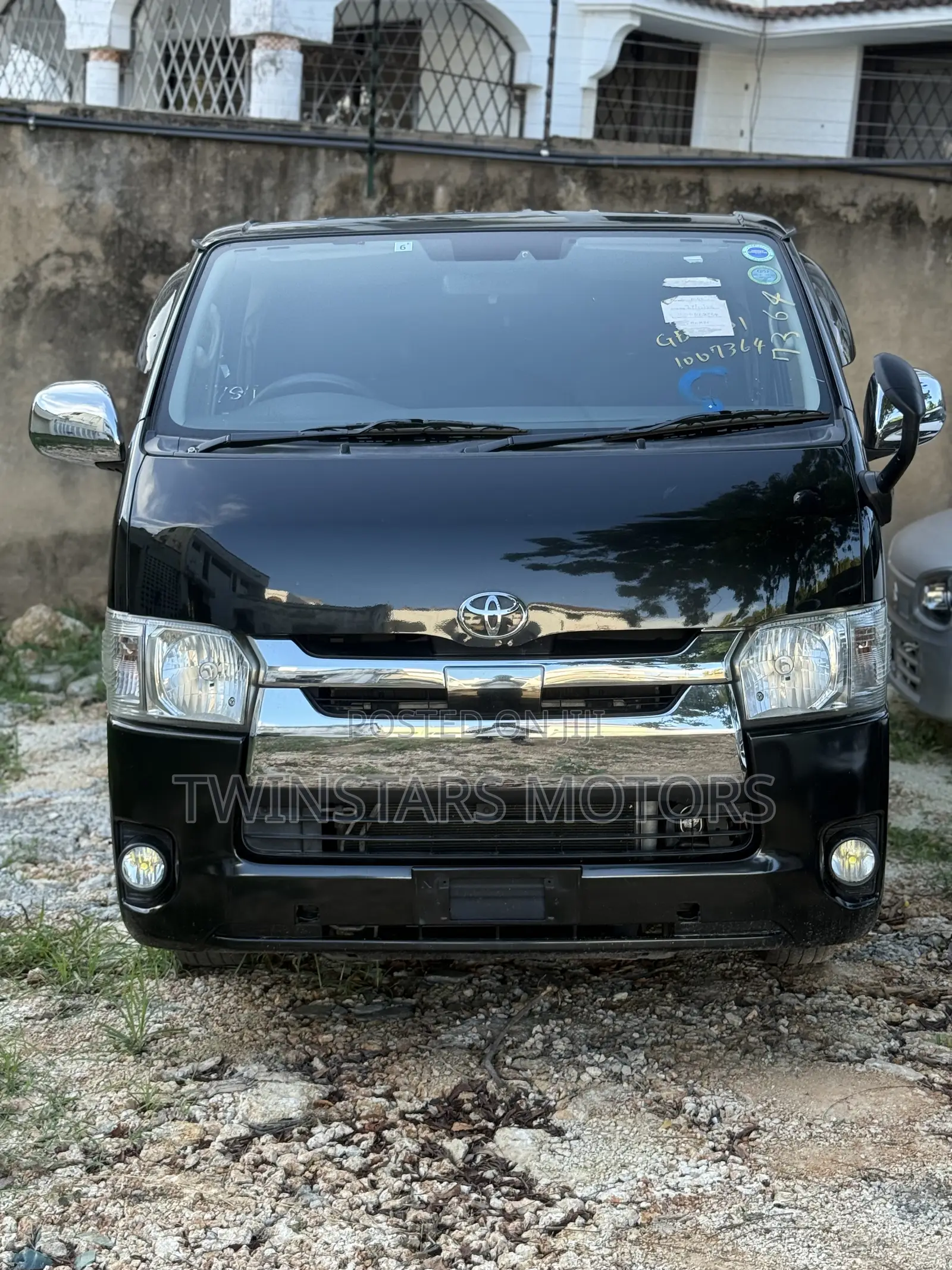 Toyota HiAce 2019 Black