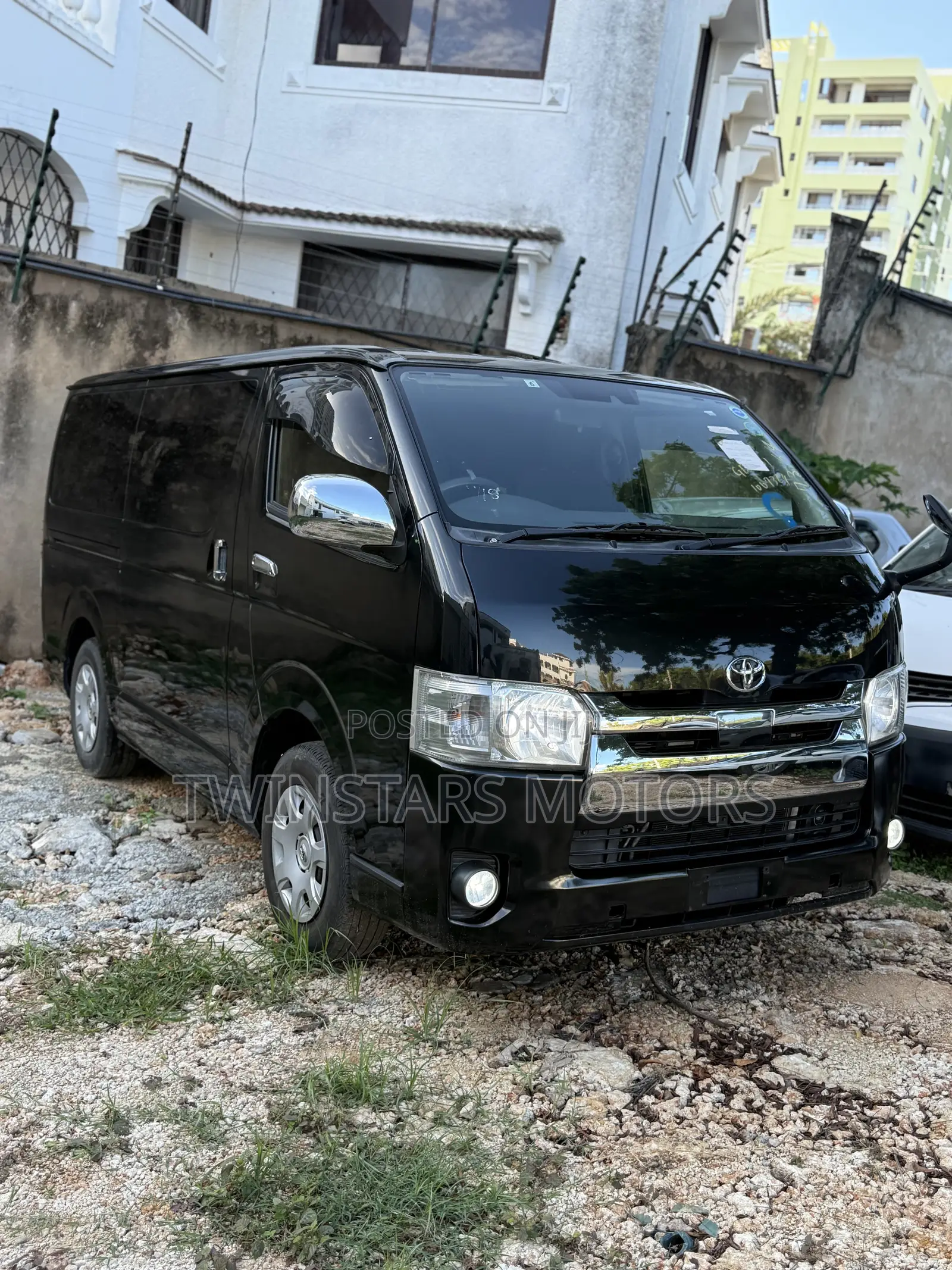Toyota HiAce 2019 Black